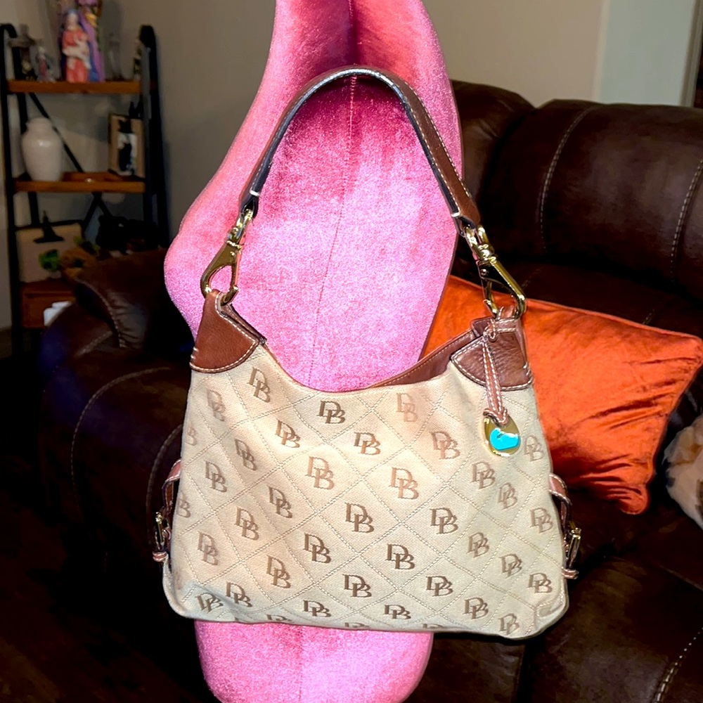 Signature Dooney & Bourke bag